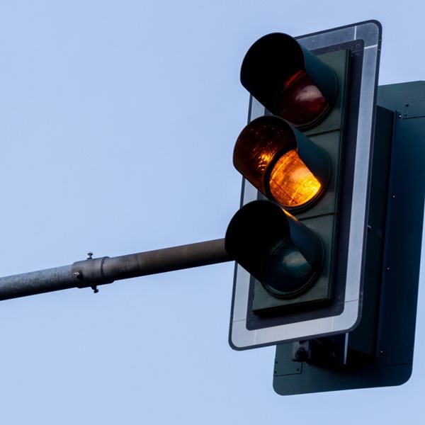 Τα φανάρια κυκλοφορίας ίσως αποκτήσουν τέταρτο χρώμα