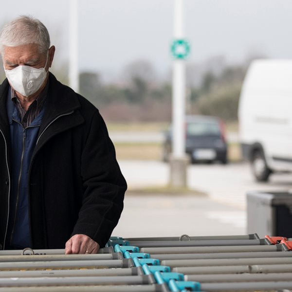 Τριπλάσιος ο κίνδυνος θανάτου από κορονοϊό σε σχέση με τη γρίπη