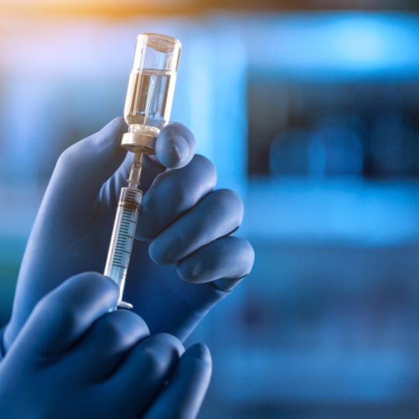 Προ των πυλών η μαζική παραγωγή εμβολίων στις ΗΠΑ