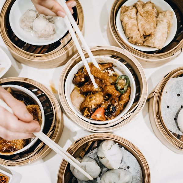 Το πρόβλημα με το να μοιράζεσαι πιάτα στο εστιατόριο