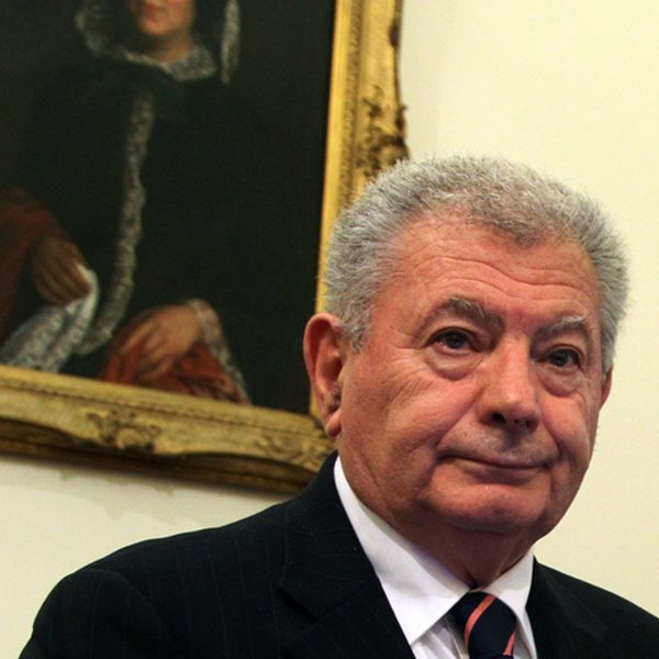 Η σαν μυθιστόρημα ζωή του Σήφη Βαλυράκη