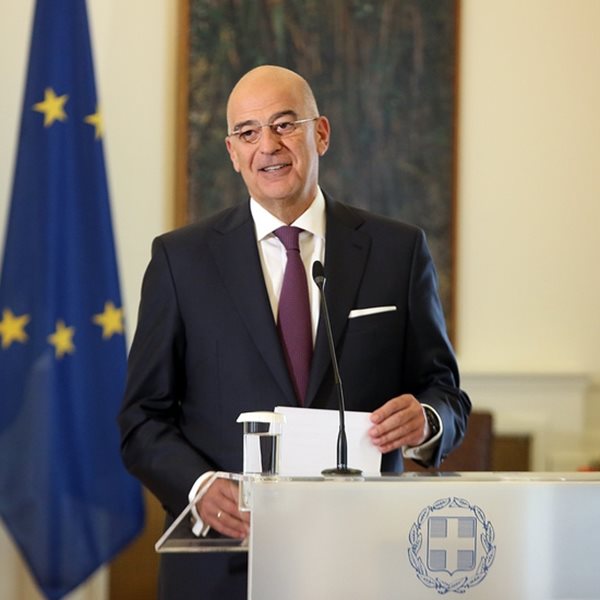 Διπλωματικό επεισόδιο με το Νίκο Δένδια στη Λιβύη