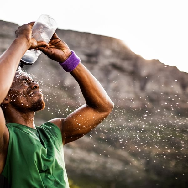 Πανεύκολα tips για να αποφύγεις τις καλοκαιρινές ιώσεις
