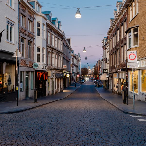 Τι κρύβεται πίσω από την έκρηξη κατά του lockdown στην Ολλανδία