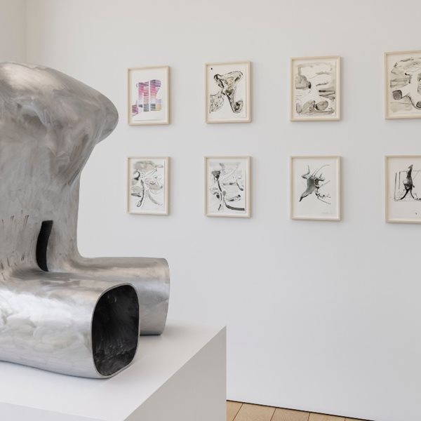 Ο Albert Oehlen κάνει σύγχρονη τέχνη σε χαρτί και έναν αλουμινένιο Ömega Man