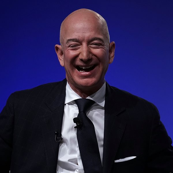Ο Jeff Bezos μόλις έγινε κατά 6,4 δισ. δολάρια πλουσιότερος