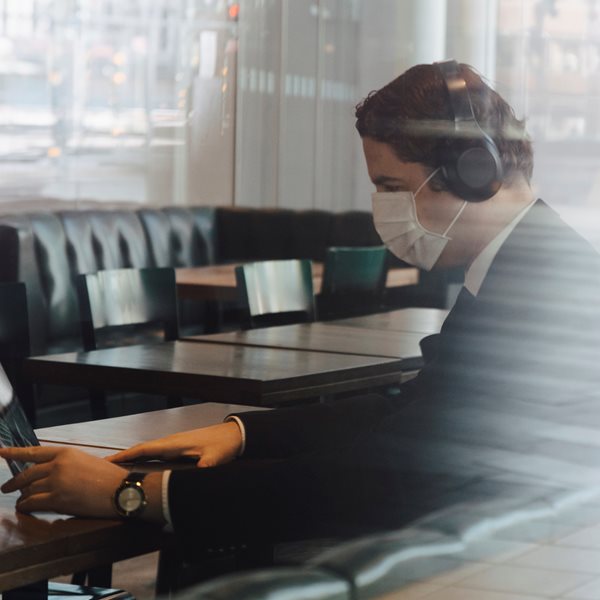 Νέο αρνητικό ρεκόρ κρουσμάτων Covid-19 στη Σουηδία