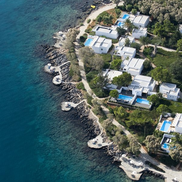 Για κρητικό Πάσχα στο Minos Beach Art Hotel