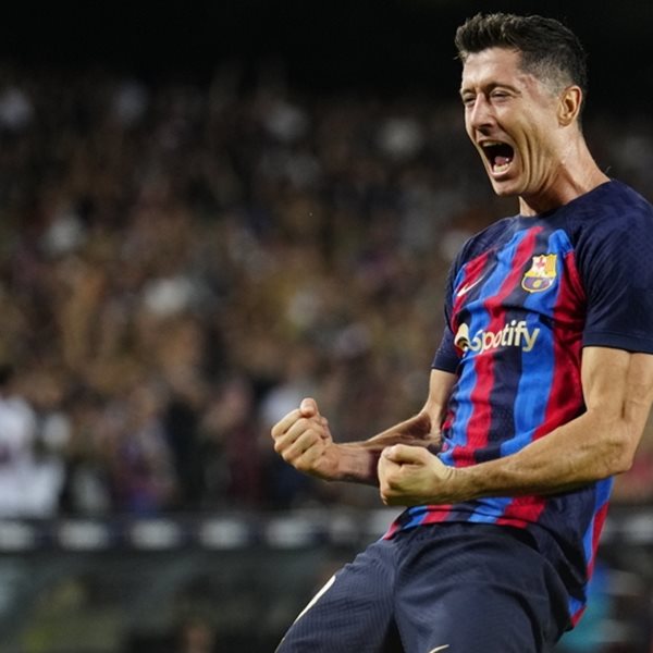 Μερικά 'αστέρια' στο γκαράζ του Robert Lewandowski