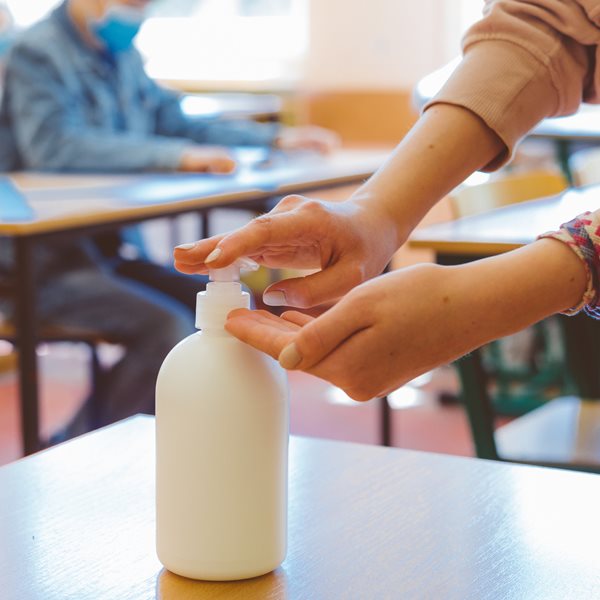 Τι ισχύει με το άνοιγμα των σχολείων και τον κορονοϊό