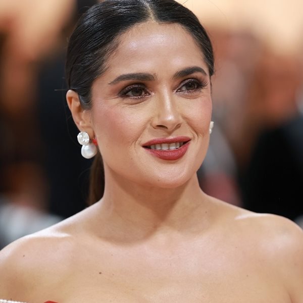 Θυμάσαι πώς έδειχνε η Salma Hayek πριν από 40 χρόνια;