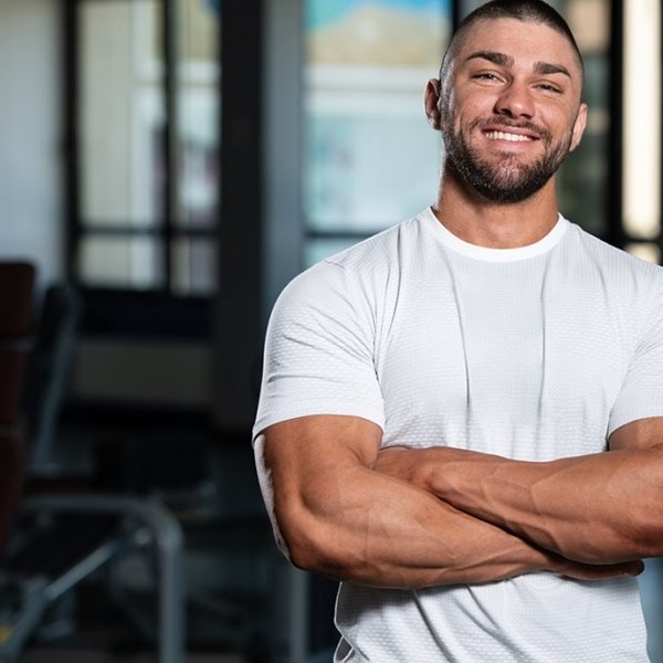 O πιο αποτελεσματικός τρόπος για να χτίσεις μυϊκή μάζα μέσα στον καύσωνα