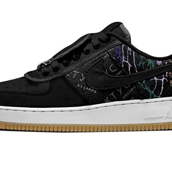 Ο Travis Scott σχεδιάζει τα νέα Nike Air Force 1 sneakers
