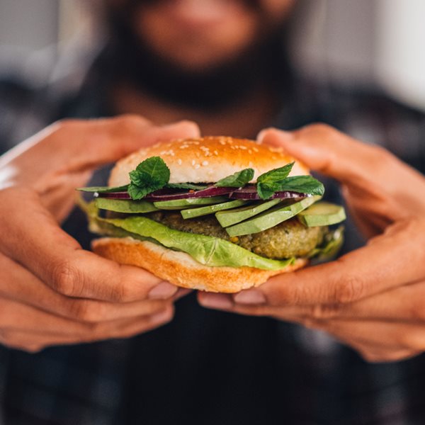 H διαφορά ανάμεσα σε μία χορτοφαγική και μία vegan δίαιτα