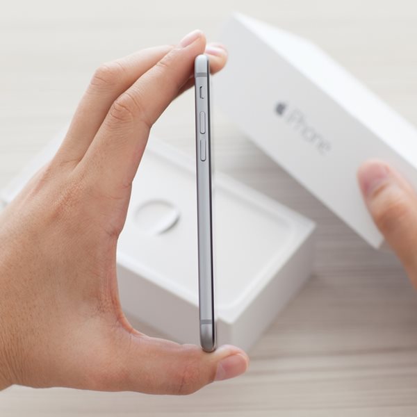 Λεπτότερο και ελαφρύτερο θα είναι το επόμενο iPhone