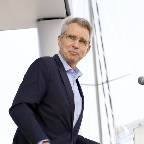 O Geoffrey Pyatt στηρίζει ακόμη την Ελλάδα