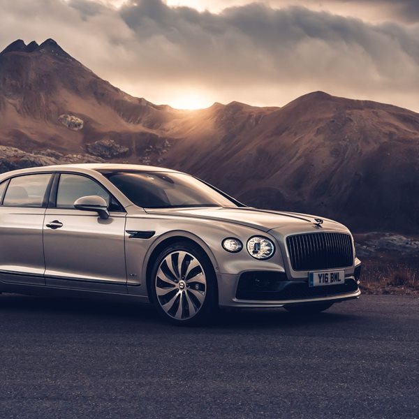 7 νέες λιμουζίνες κορυφαίων αυτοκινητοβιομηχανιών