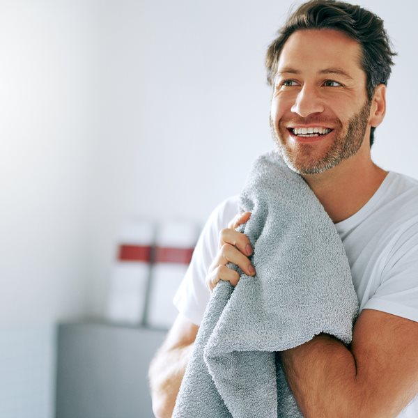 Μερικές συμβουλές για να στρώσεις επιδερμίδα και να φαίνεσαι νεότερος