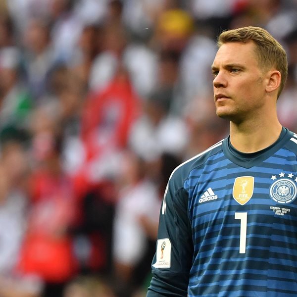 O Manuel Neuer παραμένει το νο.1