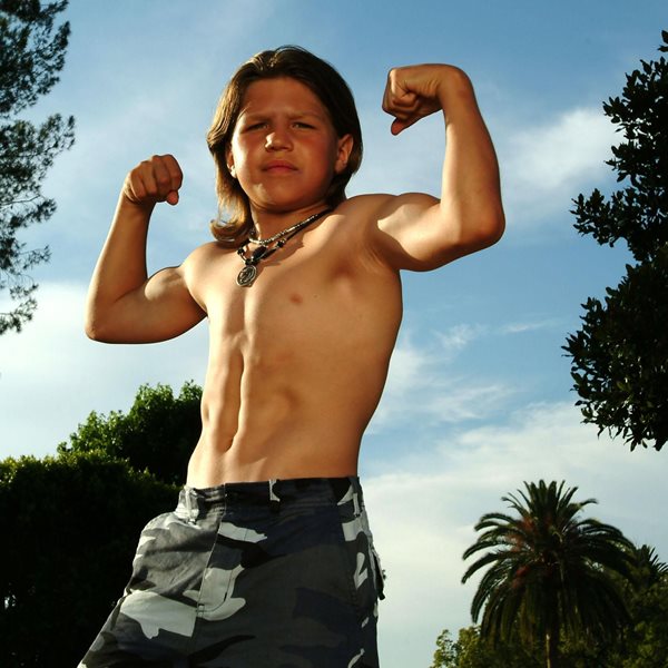 Richard Sandrak: Πώς άλλαξε το πιο δυνατό παιδί στο πέρασμα του χρόνου