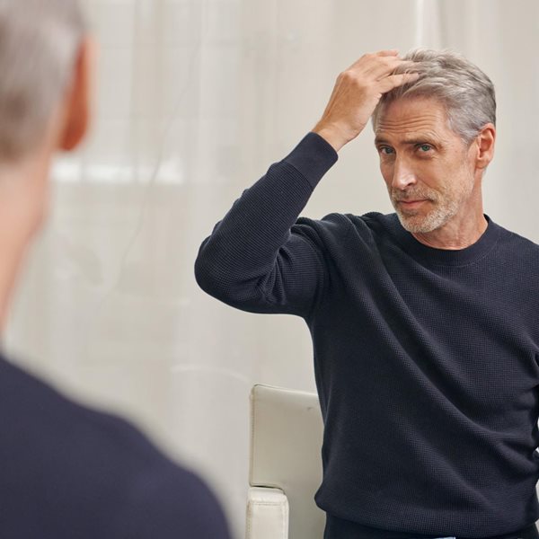 Τα γκρίζα μαλλιά στον άντρα είναι γοητεία