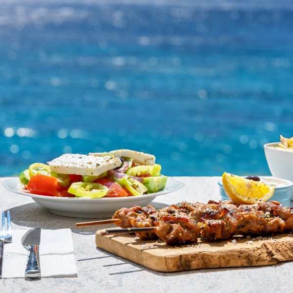 Η ελληνική κουζίνα είναι η κορυφαία στον κόσμο (ξανά), σύμφωνα με το Taste Atlas