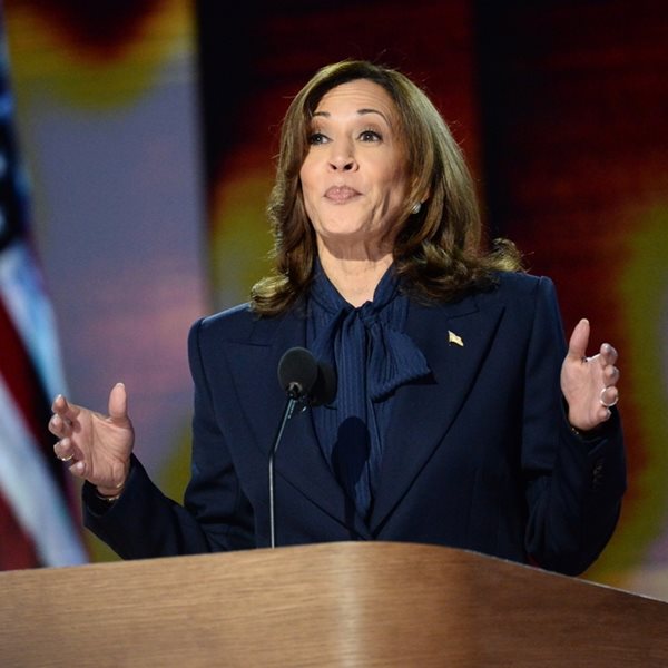 Μερικά πράγματα που μπορείς να κάνεις όταν σε διακόπτουν, σύμφωνα με την Kamala Harris