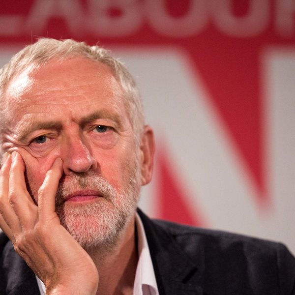 O Jeremy Corbyn δεν κατάφερε να διαλύσει την ομίχλη του Brexit