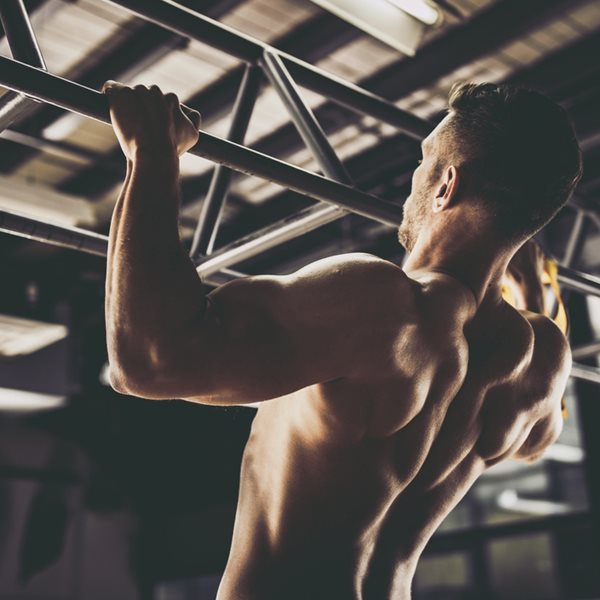 5 ασκήσεις που θα 'φτιάξουν' την πλάτη σου