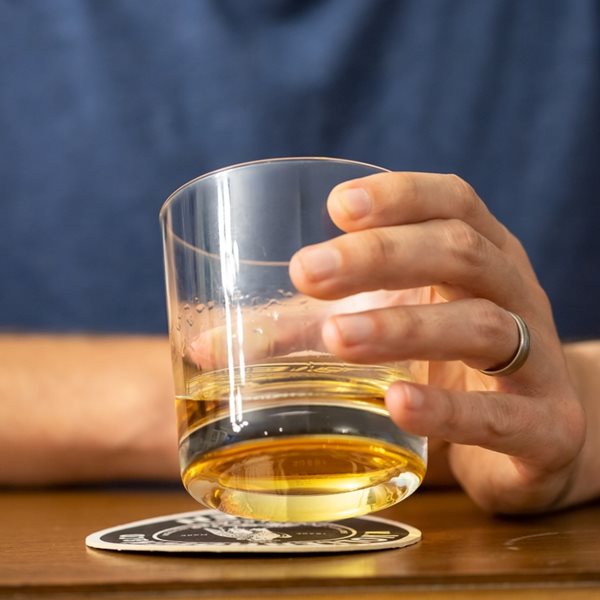 Πώς θα καταλάβεις αν κάποιος είναι αλκοολικός