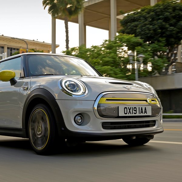 Τα καλύτερα start engine κουμπιά