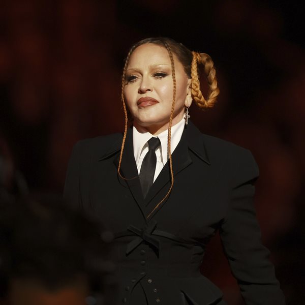 Στην εντατική νοσηλεύεται η Madonna