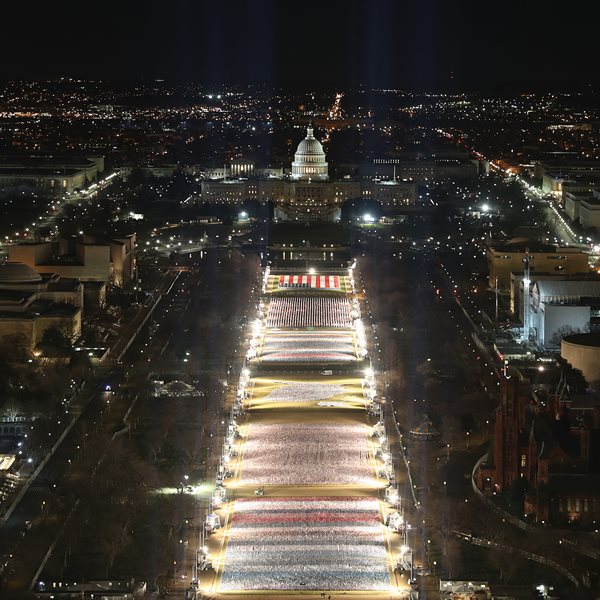 Ένα πεδίο λαβάρων για τον Joe Biden