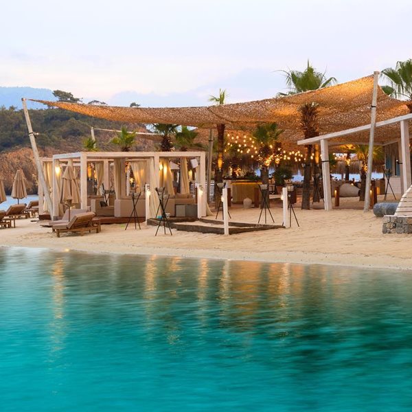 Λένε πως αυτά είναι τα κορυφαία beach bars της Μεσογείου