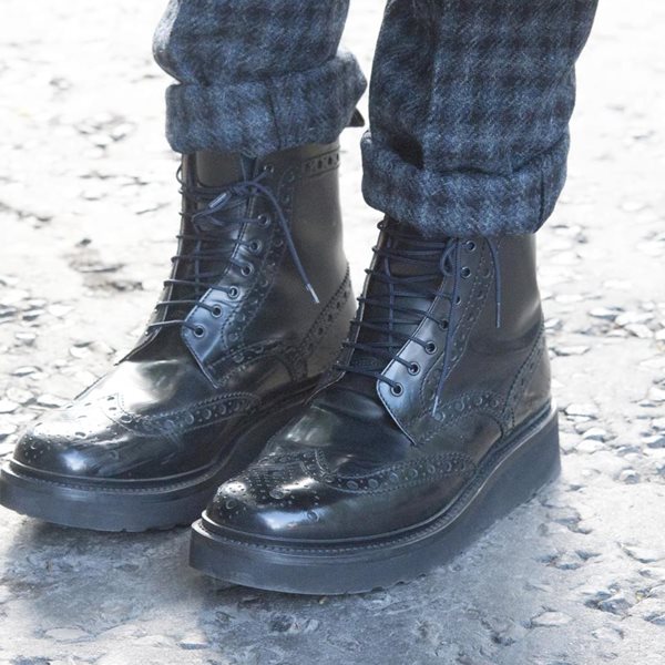 Αλλάζουμε εποχή με 7 κλασικά στυλ μπότας