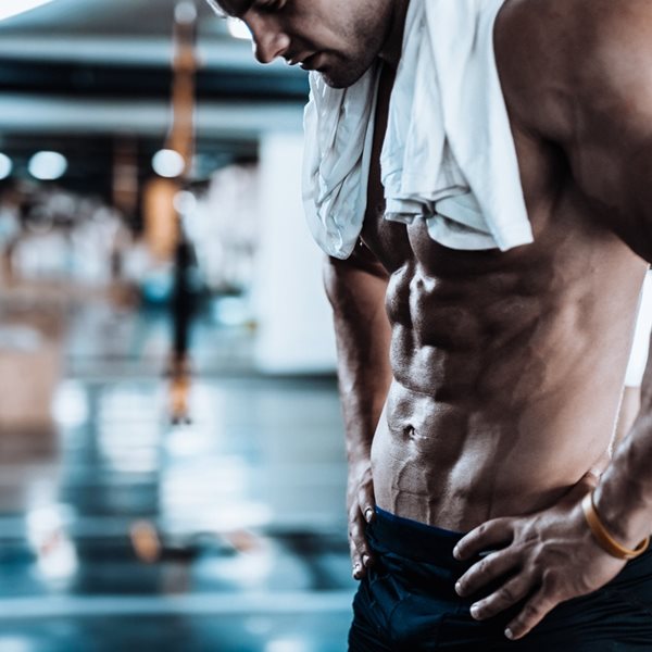 Αποχαιρετάμε τους αληθινούς κοιλιακούς και υποδεχόμαστε τους 'ψεύτικους'