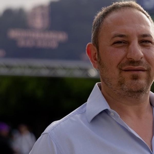 Μπάμπη Καϊδαλίδη, γιατί έχει τόσο πολύ κόσμο στα μπαρ αυτές τις μέρες;