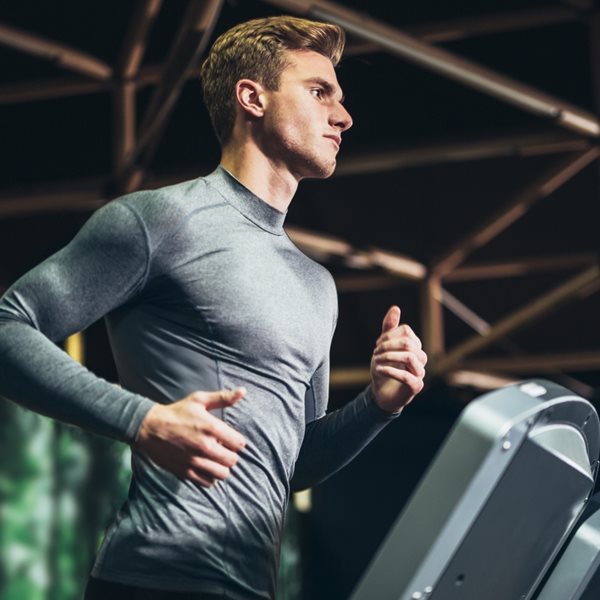 Πώς θα κάψεις περισσότερες θερμίδες κάνοντας διάδρομο