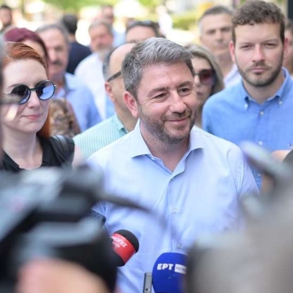 Τα καλύτερα σχόλια για επανεκλογή Ανδρουλάκη στο ΠΑΣΟΚ