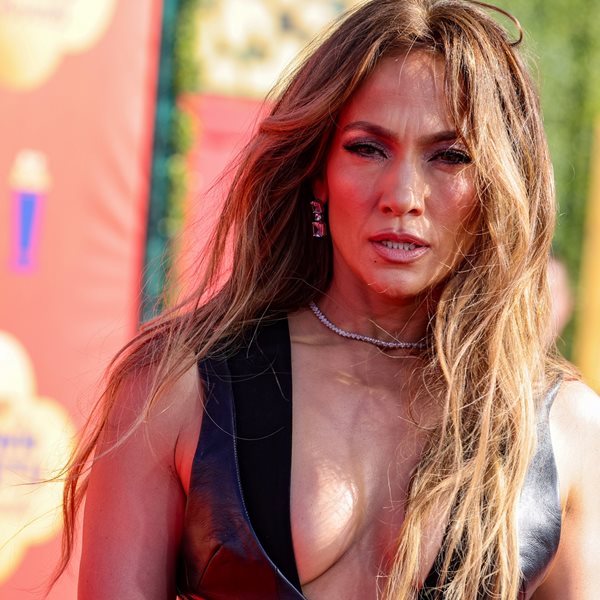 Σε άλλα νέα, η Jennifer Lopez γιόρτασε ολόγυμνη τα γενέθλιά της