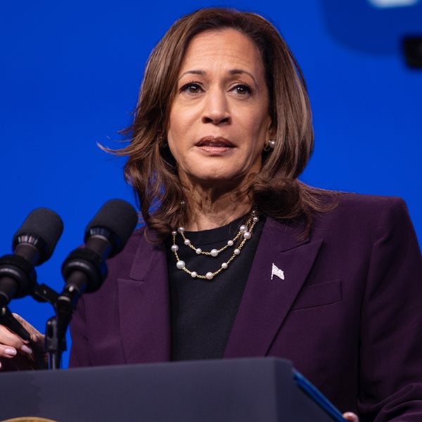 Η Kamala Harris πήρε και επίσημα το χρίσμα των Δημοκρατικών για τις προεδρικές εκλογές του Νοεμβρίου