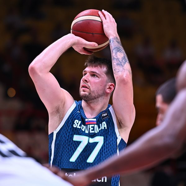 Luka Dončić και Γιάννης Μπουρούσης συναντήθηκαν στη Μύκονο και ιδού τα αποτελέσματα