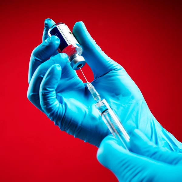 Η Κομισιόν σφράγισε τη δεύτερη συμφωνία για εμβόλια κορονοϊού