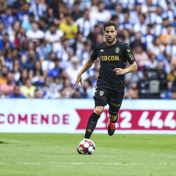 Ο αριστοκρατικός Cesc Fabregas τα φέρνει όλα στα μέτρα του