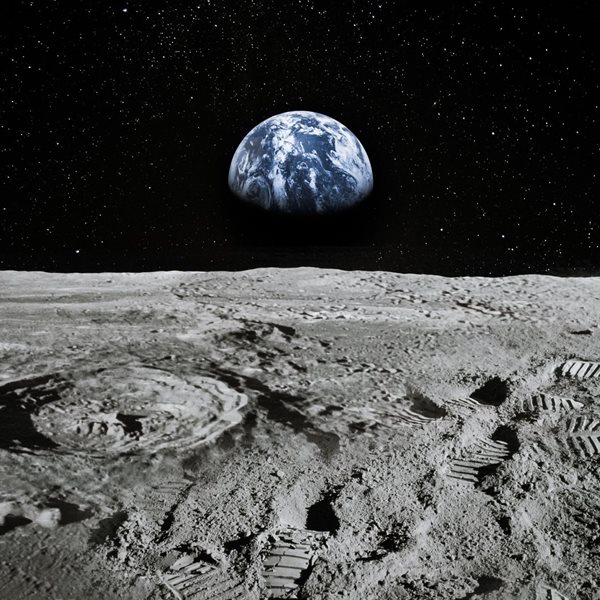 Η πρώτη γυναίκα θα πατήσει στο φεγγάρι το 2024