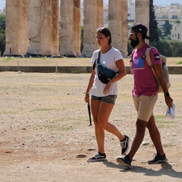 Μίνι καλοκαίρι με 37 βαθμούς και αφρικανική σκόνη