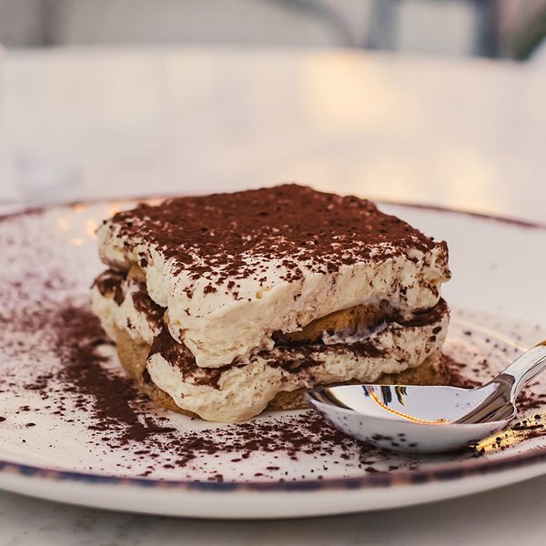 Στην Πεύκη υπάρχει ένα νόστιμο εστιατόριο γλυκών