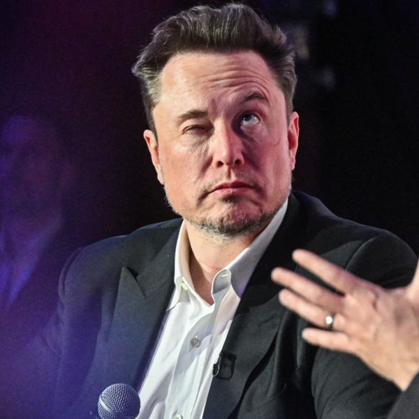 Couch surfing τέλος για τον Elon Musk, μόλις (ξανα)απέκτησε δικό του σπίτι