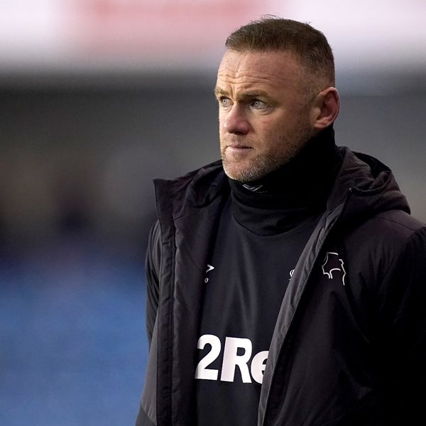 Wayne Rooney, οι πάγκοι σε περιμένουν