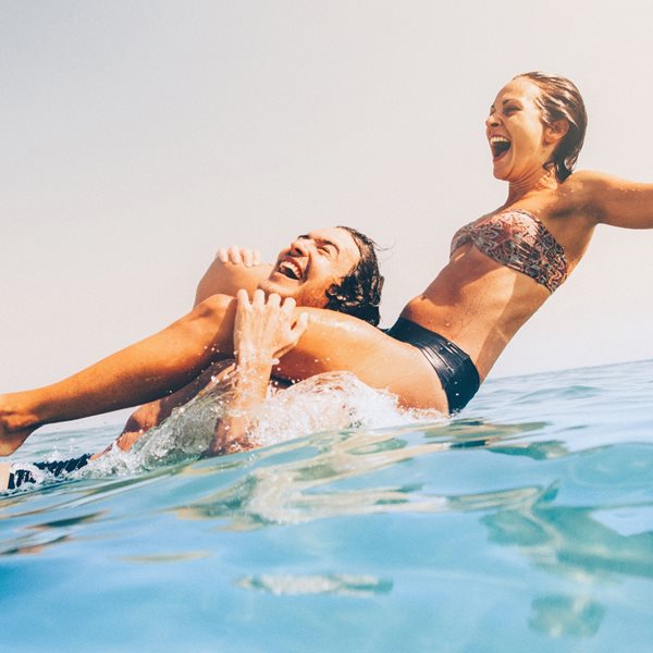 Τι είναι το pebbling και πώς οι πιγκουίνοι μπορούν να βοηθήσουν τη σχέση σου